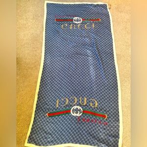 Gucci scarf